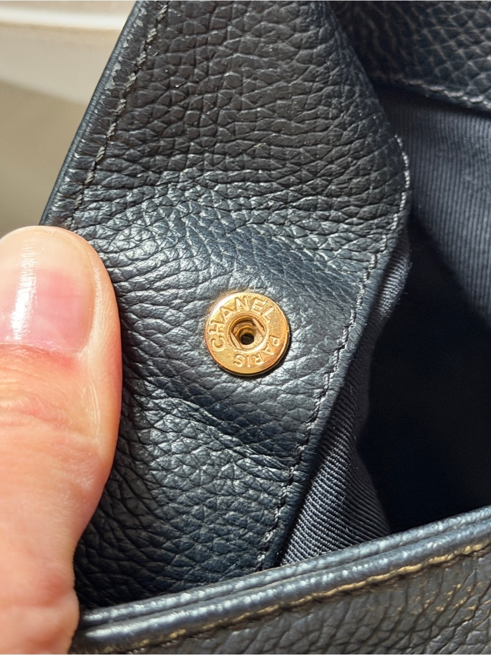 Chanel cert executive Black Tote shoulder Bag - Picture 7 of 14